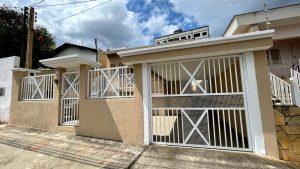 Vende -Se Casa em Atibaia SP