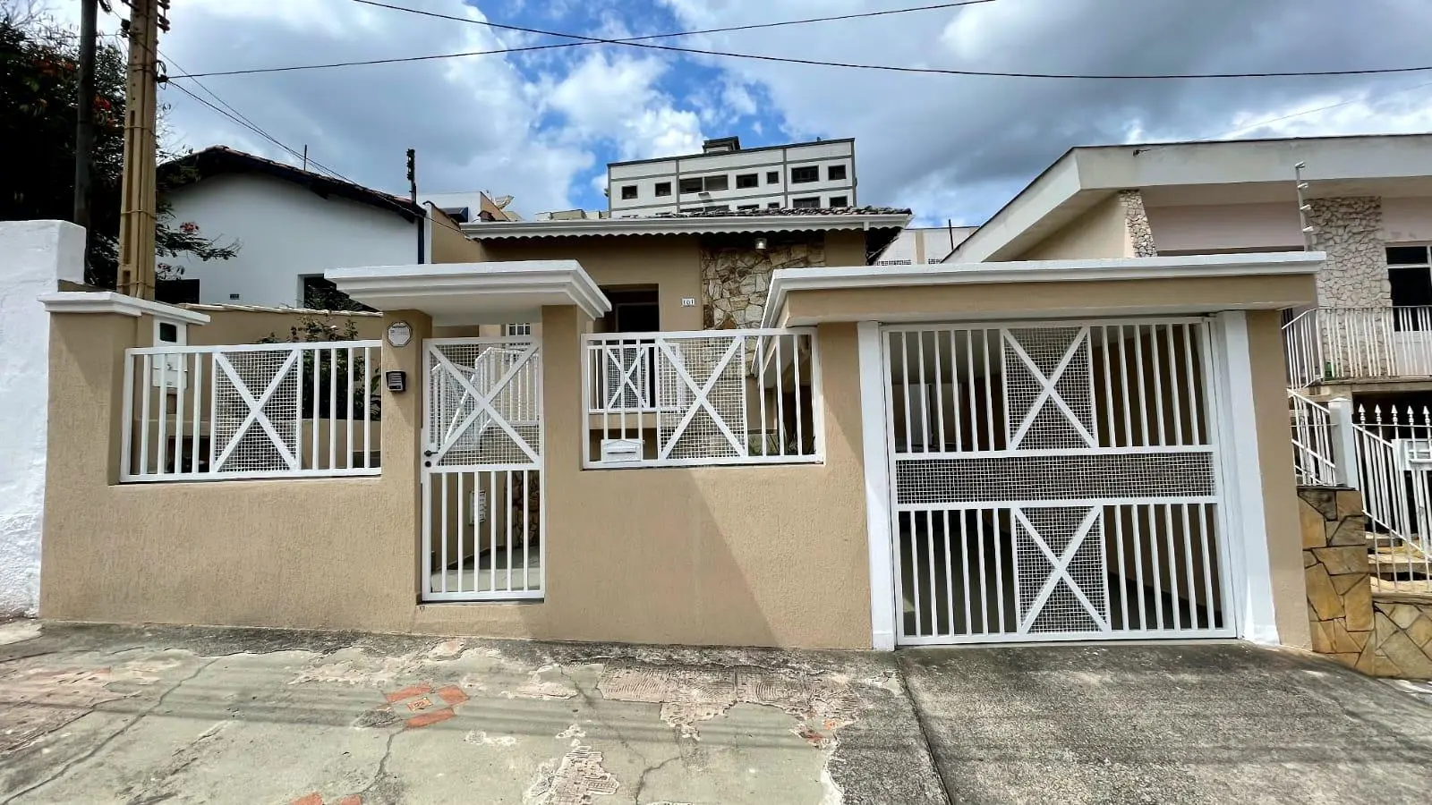Vende -Se Casa em Atibaia SP
