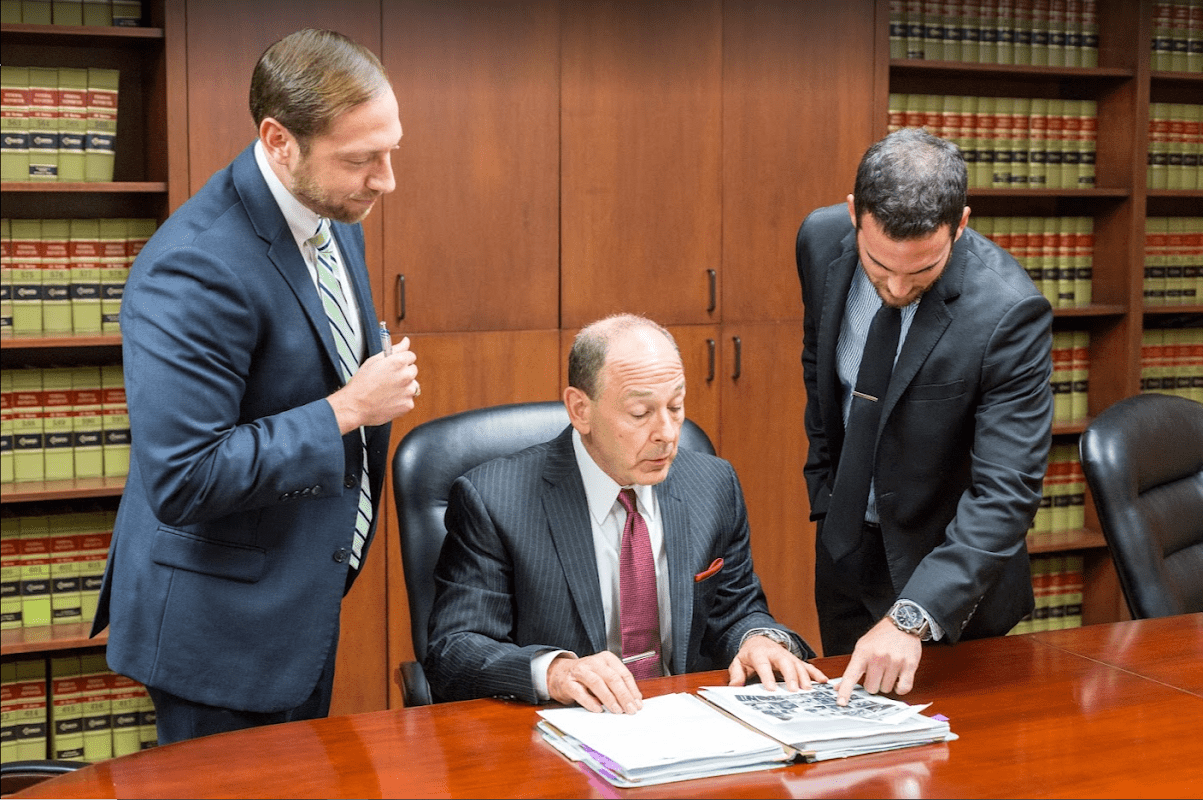 Leia mais sobre o artigo Best injury lawyer houston near me